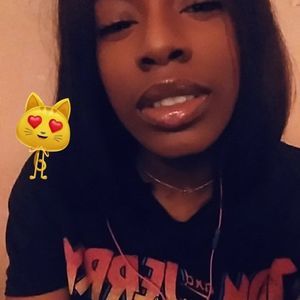 Meet your Posher, Lataya